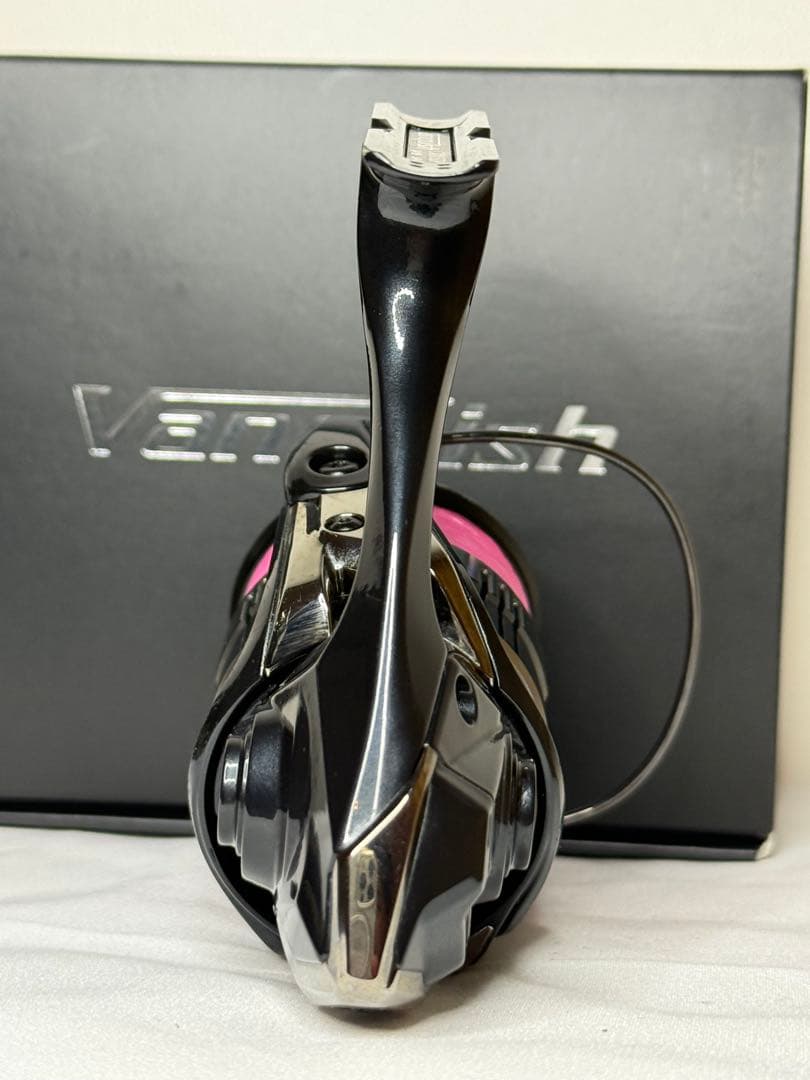 シマノ19ヴァンキッシュC3000SDH 本体のみ　ハンドルリールキャップ無し