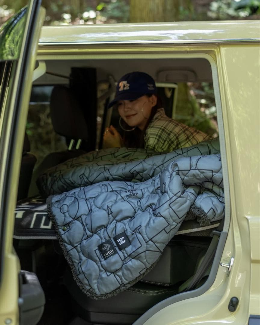 完売品 Large LUGH 魔法瓶ブランケット TARPtoTARP Ver