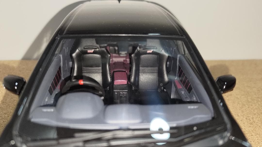 1/18レヴォーグ VMG 2.0STI スポーツ ブラック
