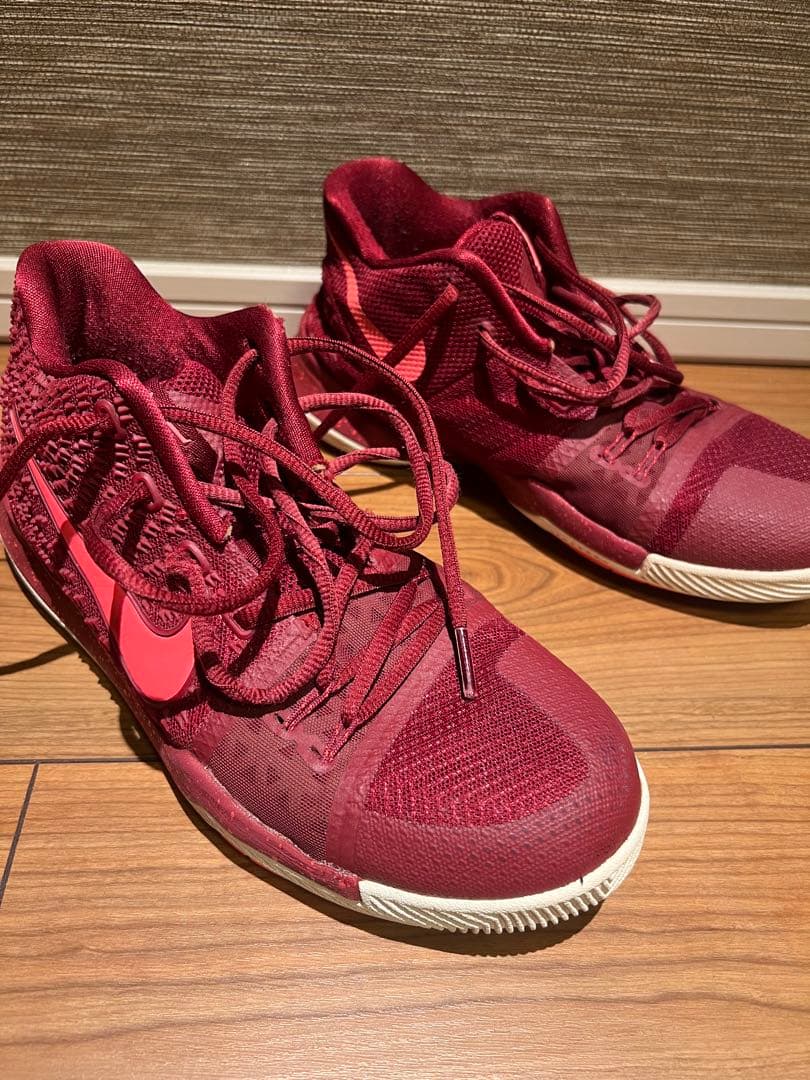NIKEKyrie3 カイリー3 バスケットボールシューズ レッド　25センチ