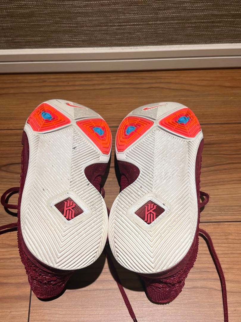 NIKEKyrie3 カイリー3 バスケットボールシューズ レッド　25センチ