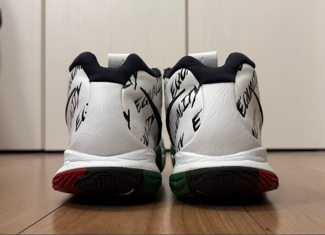 NIKE カイリー 4 BHM