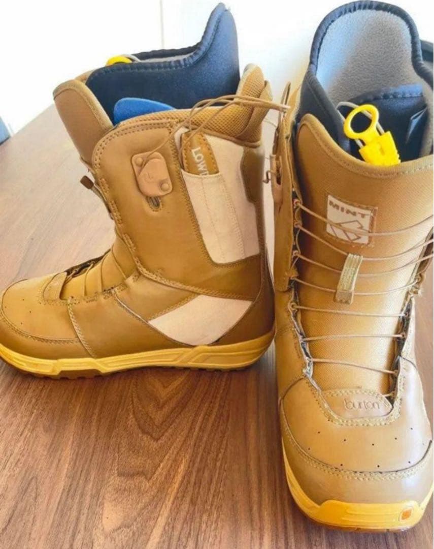 Burton Mint 女性用スノーボードブーツ