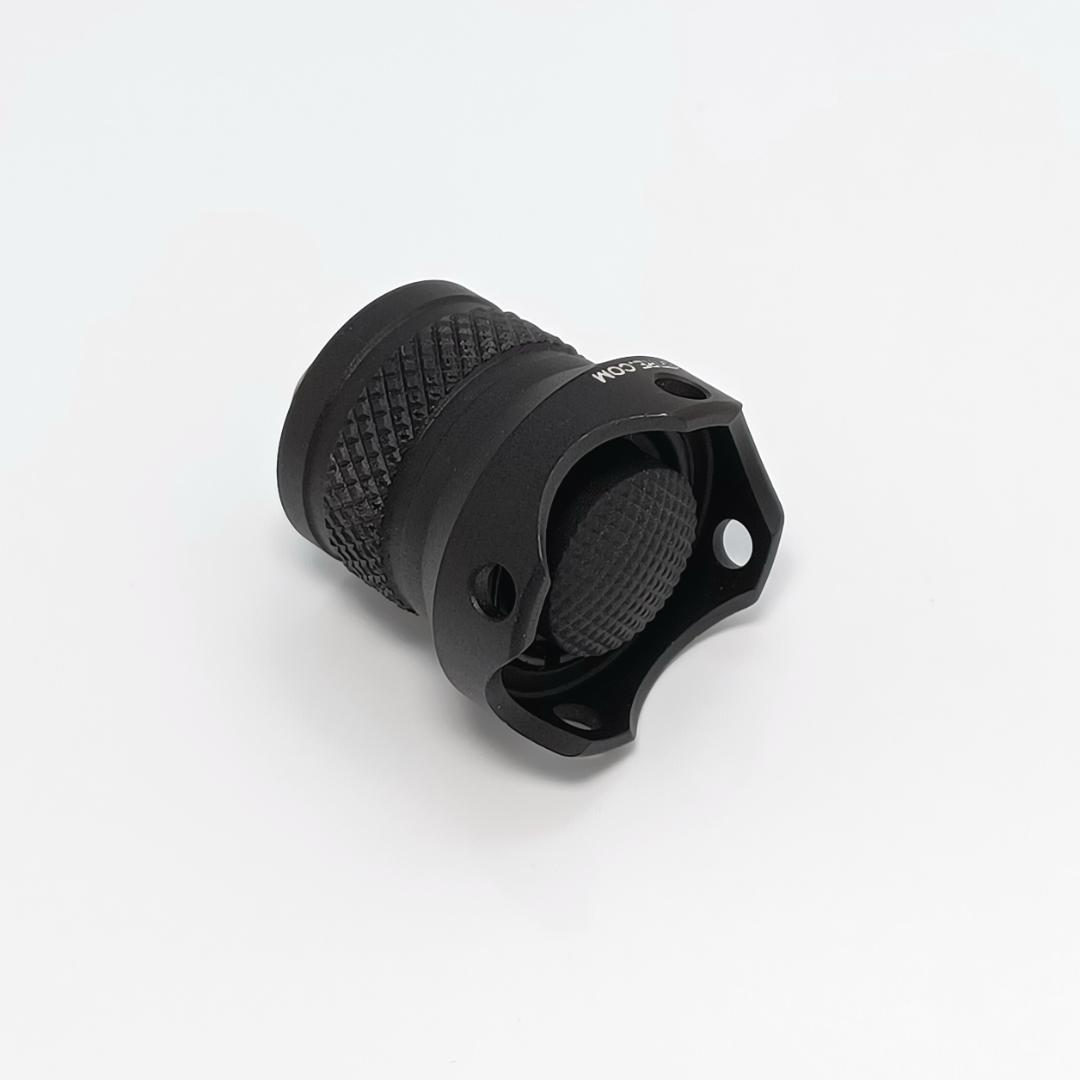 《新品未使用品》SUREFIRE Z68-DEFENDERモデル