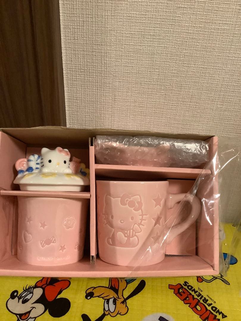 サンリオ　ハローキティ マグカップセット ピンク