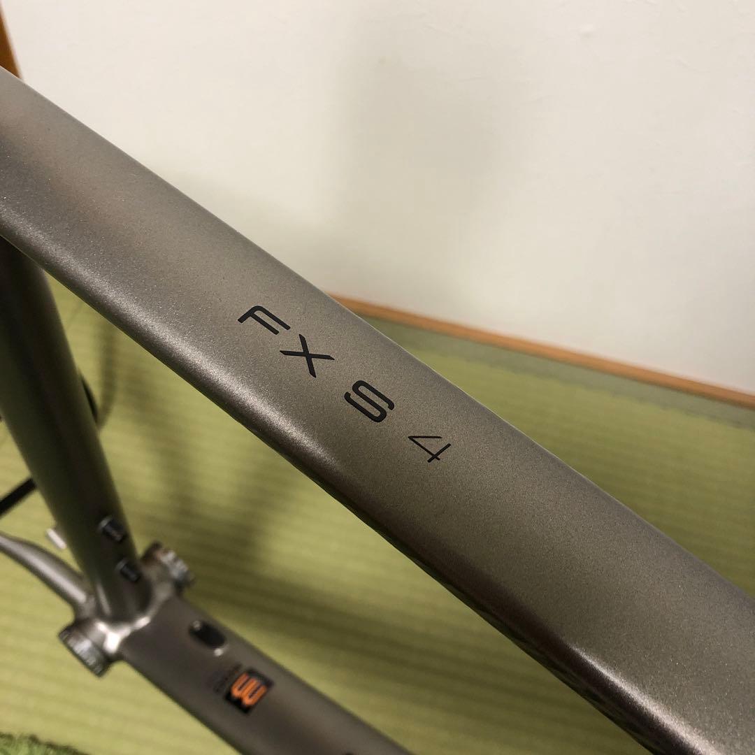 Trek/アルミニウム/クロスバイクフレーム/グレー★FXS4★中古