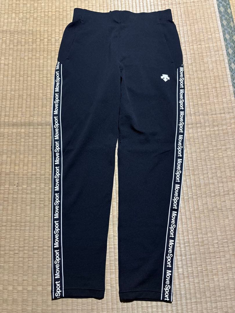 美品　デサント　DESCENTE　トレーニングパンツ　サイドライン　Ｏサイズ