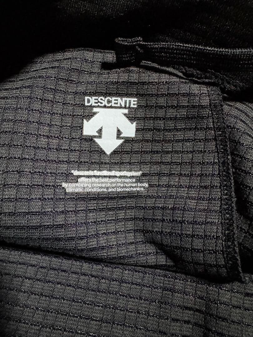 美品　デサント　DESCENTE　トレーニングパンツ　サイドライン　Ｏサイズ