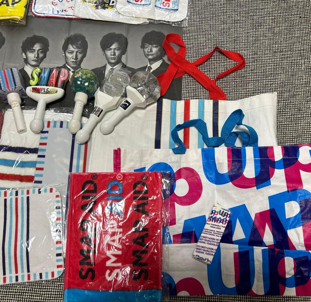 【公式】SMAP グッズまとめ売り ペンライト/ポスター/タオル/マグカップ他