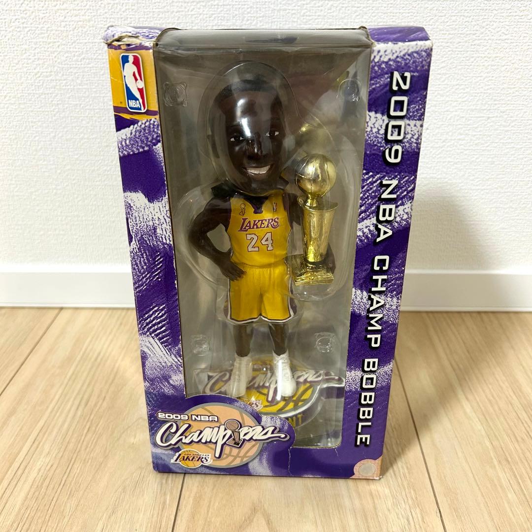 希少 コービー・ブライアント 2009 NBA チャンピオンシップ ボブルヘッド