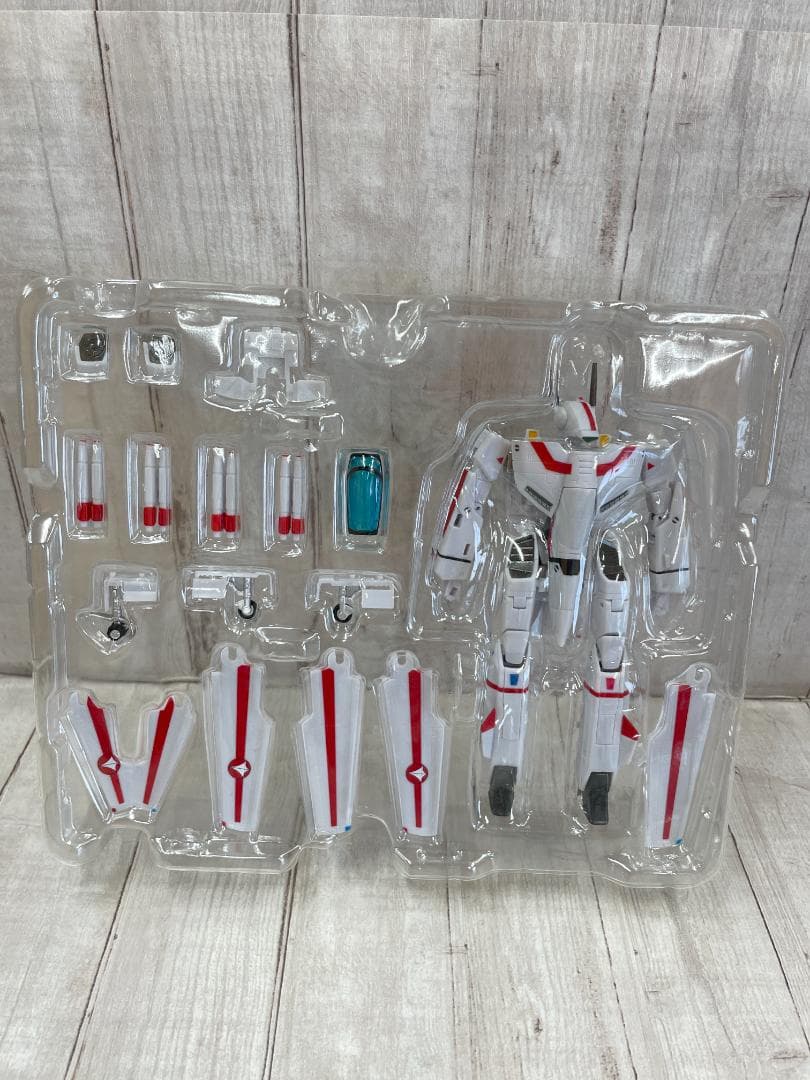 【美品】超時空要塞マクロス VF-1J バルキリー(一条輝機)