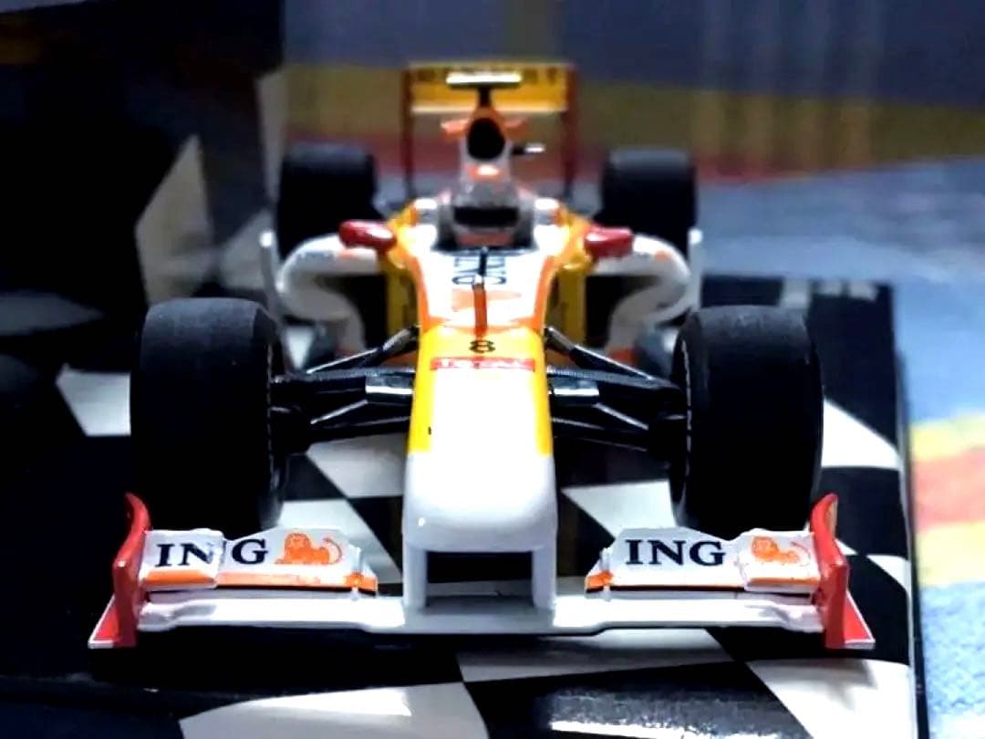 ミニチャンプス 1/43 ルノー R29 ネルソン・ピケ Jr 2009