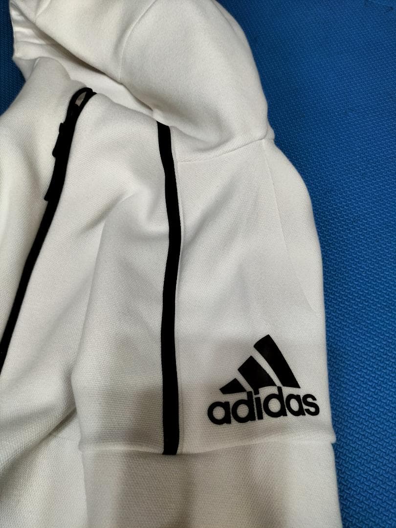 Adidas スポーツアウター