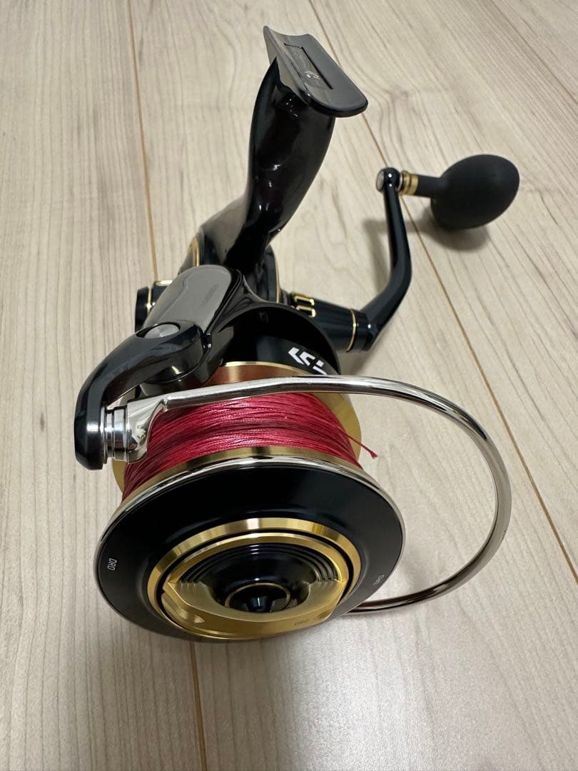 DAIWA SALTIGA 25000-P スピニングリール