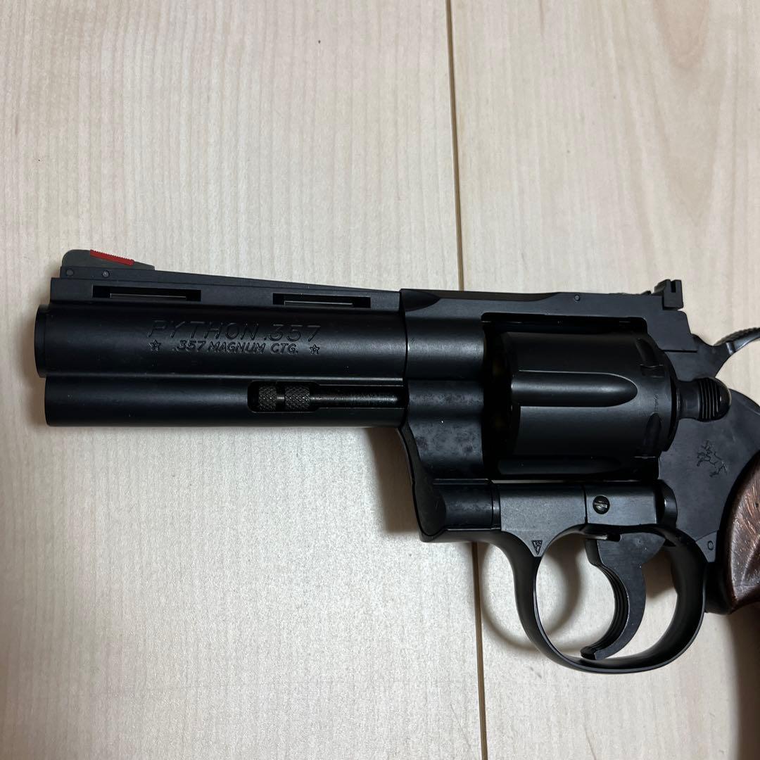 COLT PYTHON 357 MAGNUM リボルバー