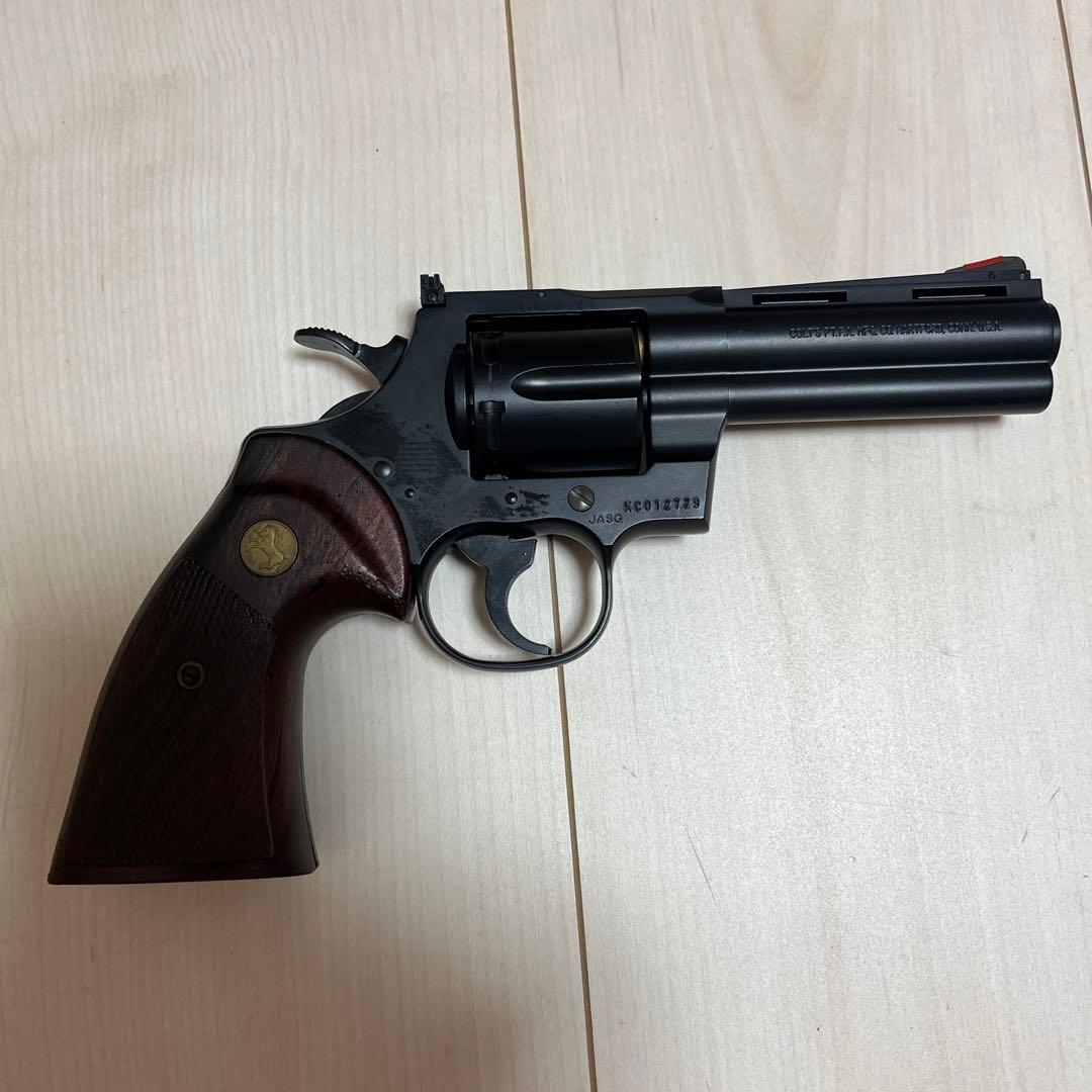 COLT PYTHON 357 MAGNUM リボルバー