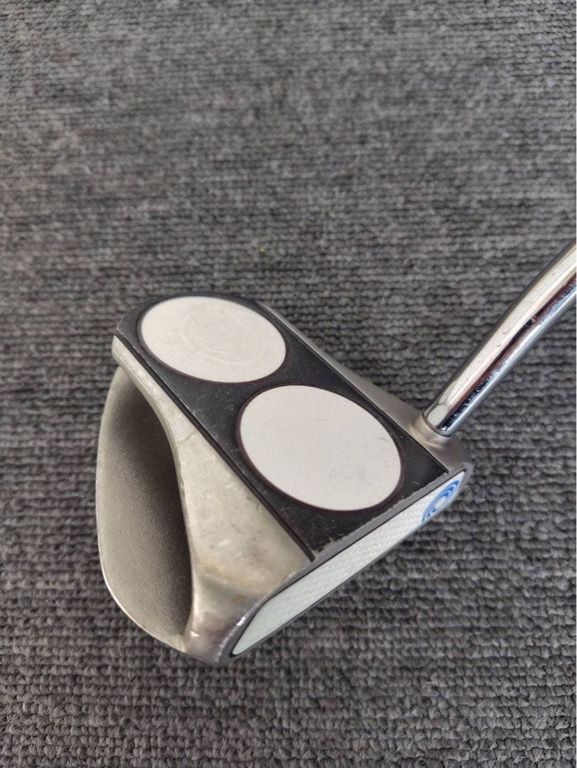ODYSSEY WHITE HOT 2-BALL V-LINE 33インチパター