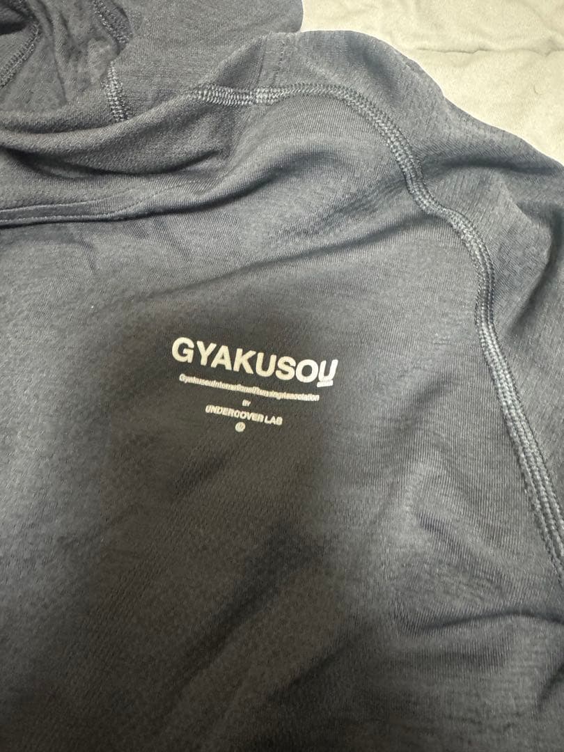 GYAKUSOU ランニングフーディー　S
