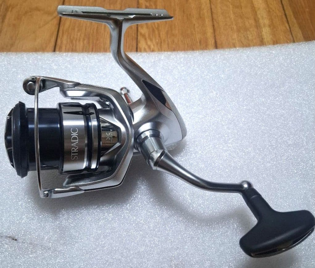 SHIMANOシマノSTRADICストラディック 2500S スピニングリール