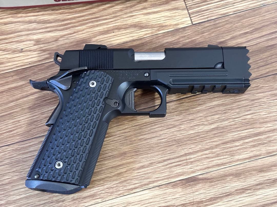 東京マルイ　STRIKE WARRIOR ガスブローバック　マガジン×3