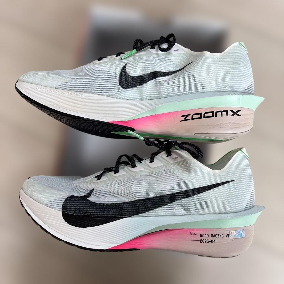 NIKE ヴェイパーフライ4 WMNS25.5 新品未使用　マラソン　駅伝