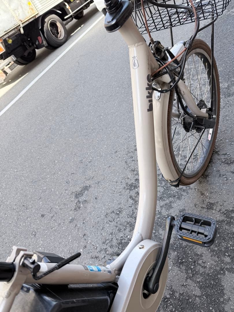 子供乗せ　ブリヂストン　BIKKE 電動アシスト自転車 チャイルドシート付き