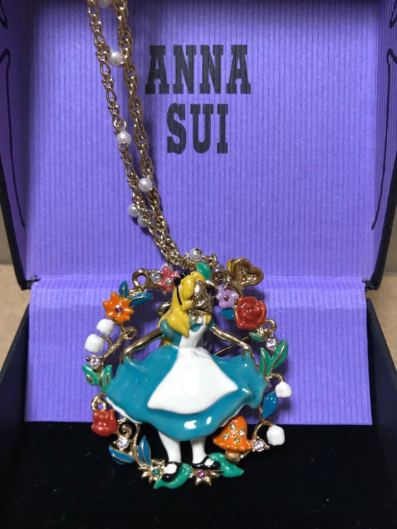 ANNA SUI × Disney 不思議の国のアリス ネックレス　ブローチ
