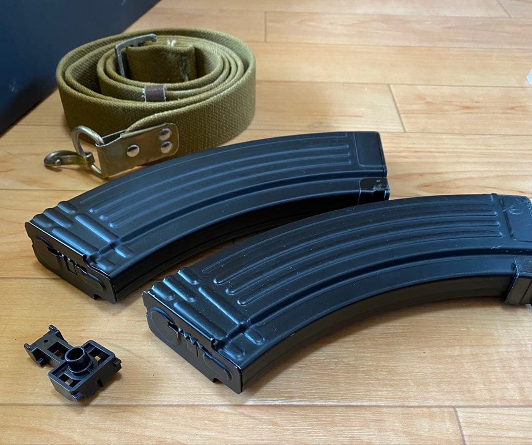 東京マルイ　次世代電動ガン　AK47 type3 リアルウッド換装　多弾マグつき