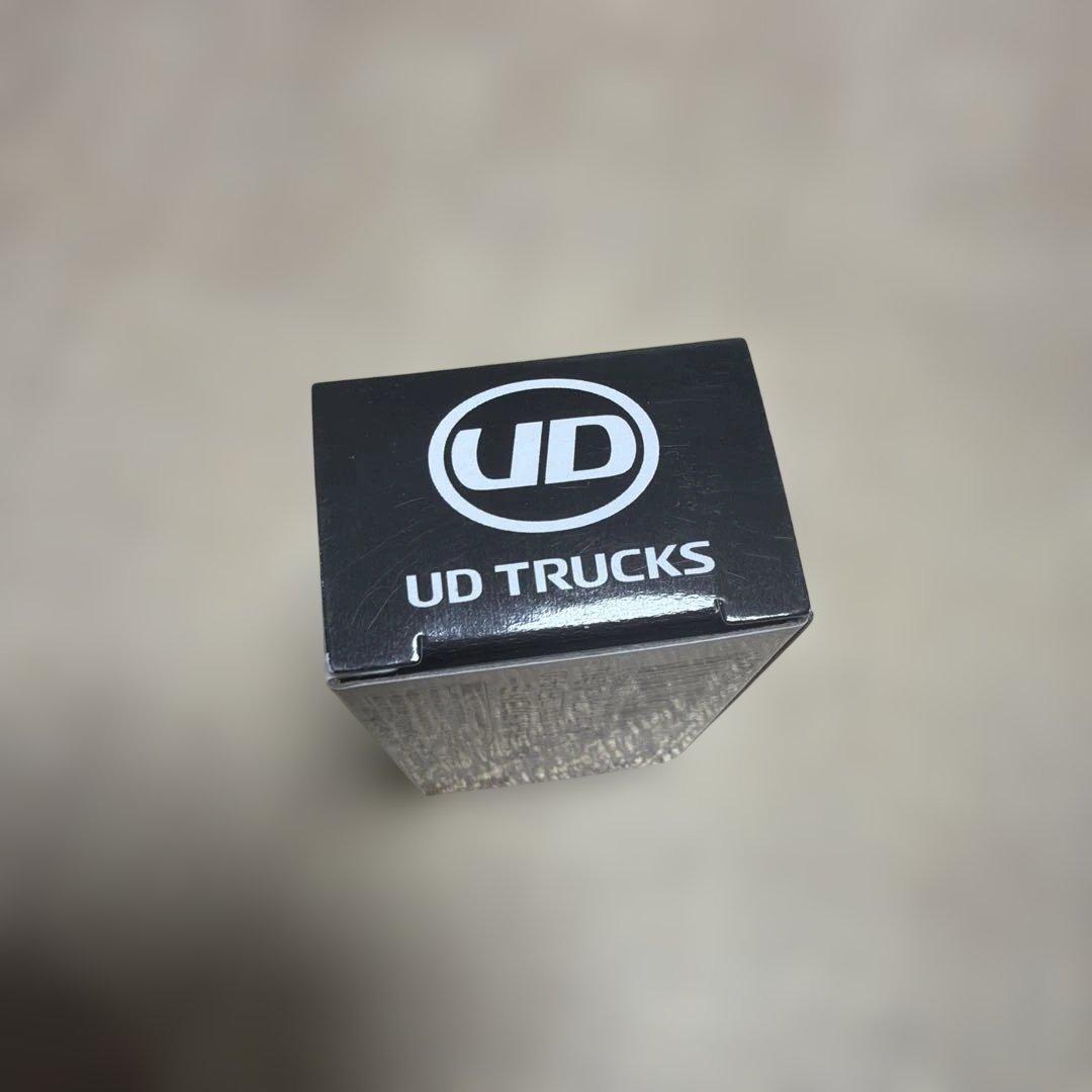 トミカ UDトラックス クオン　90周年記念車 ミニカー 限定 非売品