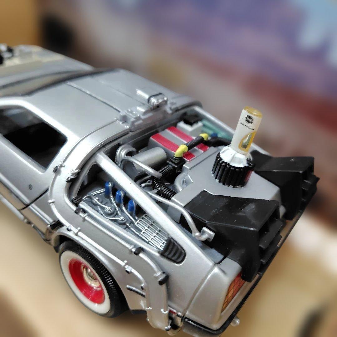 DeLorean Time Machine 1:24　バックトゥーザフューチャ