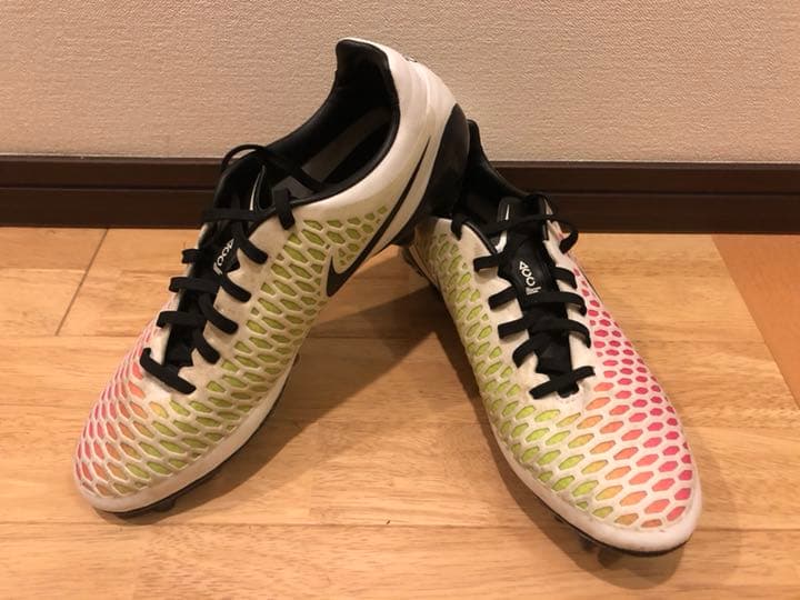 マジスタ オーパス SG-PRO 28.5 サッカースパイク