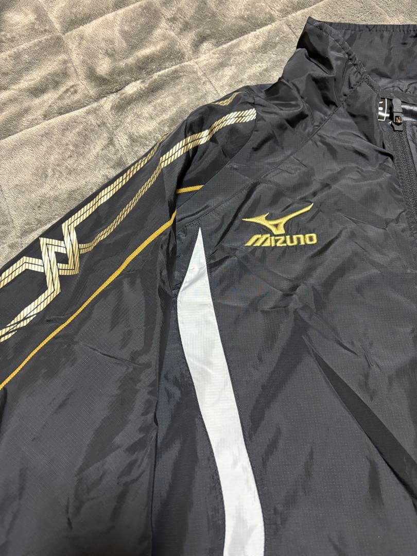 mizunoミズノ ブラックジャージ上下セット 美品