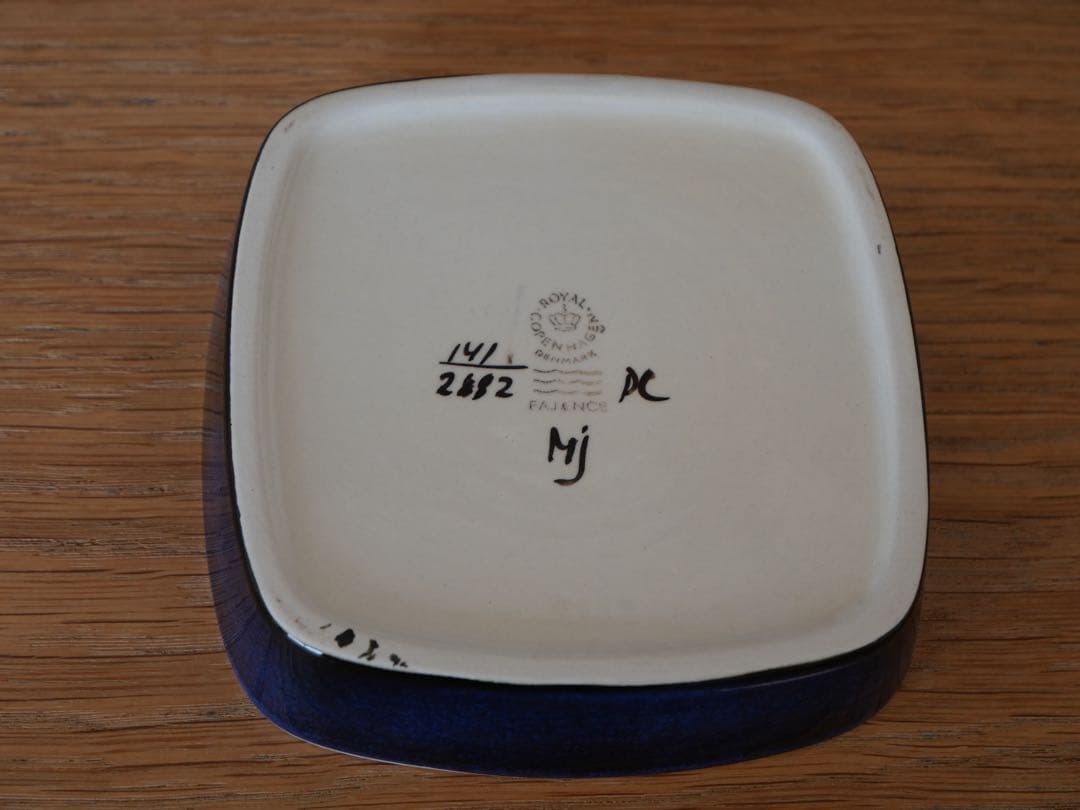 ロイヤルコペンハーゲン テネラ スクエアトレイ マリアンヌ・ジョンソン 小皿
