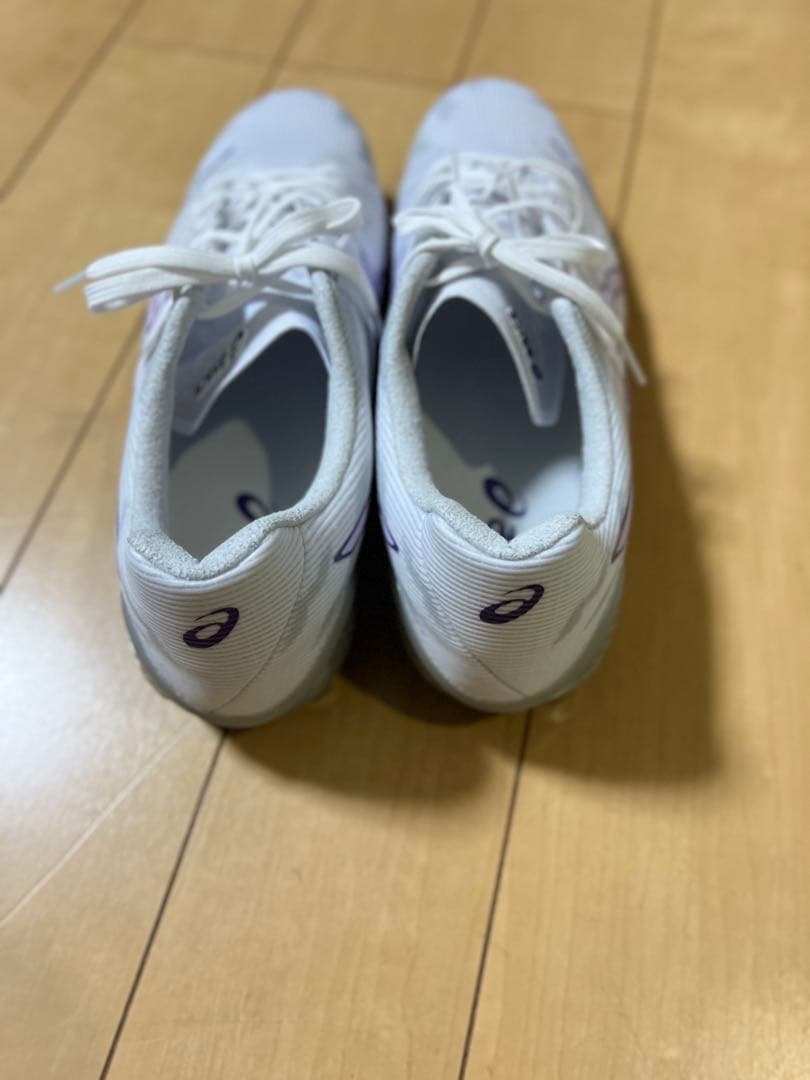ASICS スパイクシューズ ホワイト 28cm