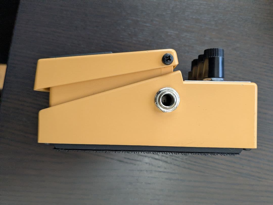 BOSSのエフェクター　アコースティックシュミレーター　中古美品