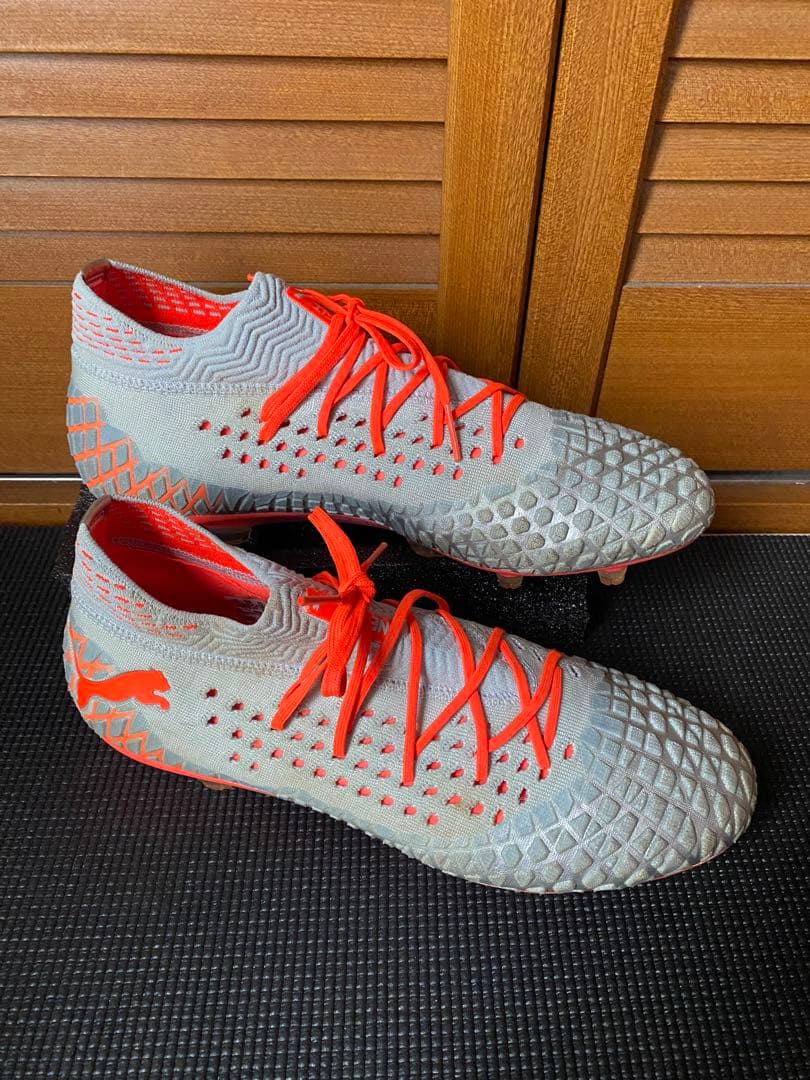 PUMA プーマ フューチャー サッカースパイク グレー 大きいサイズ30cm