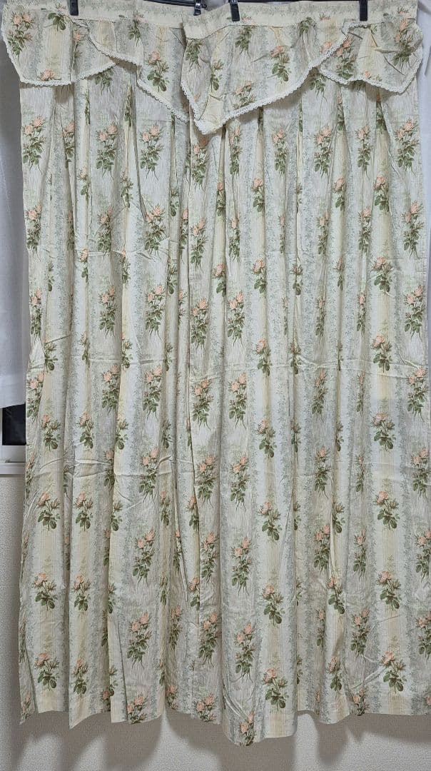 ✨新品未使用品✨マニーローズ　カントリー　ハンドメイド　カーテン　レース