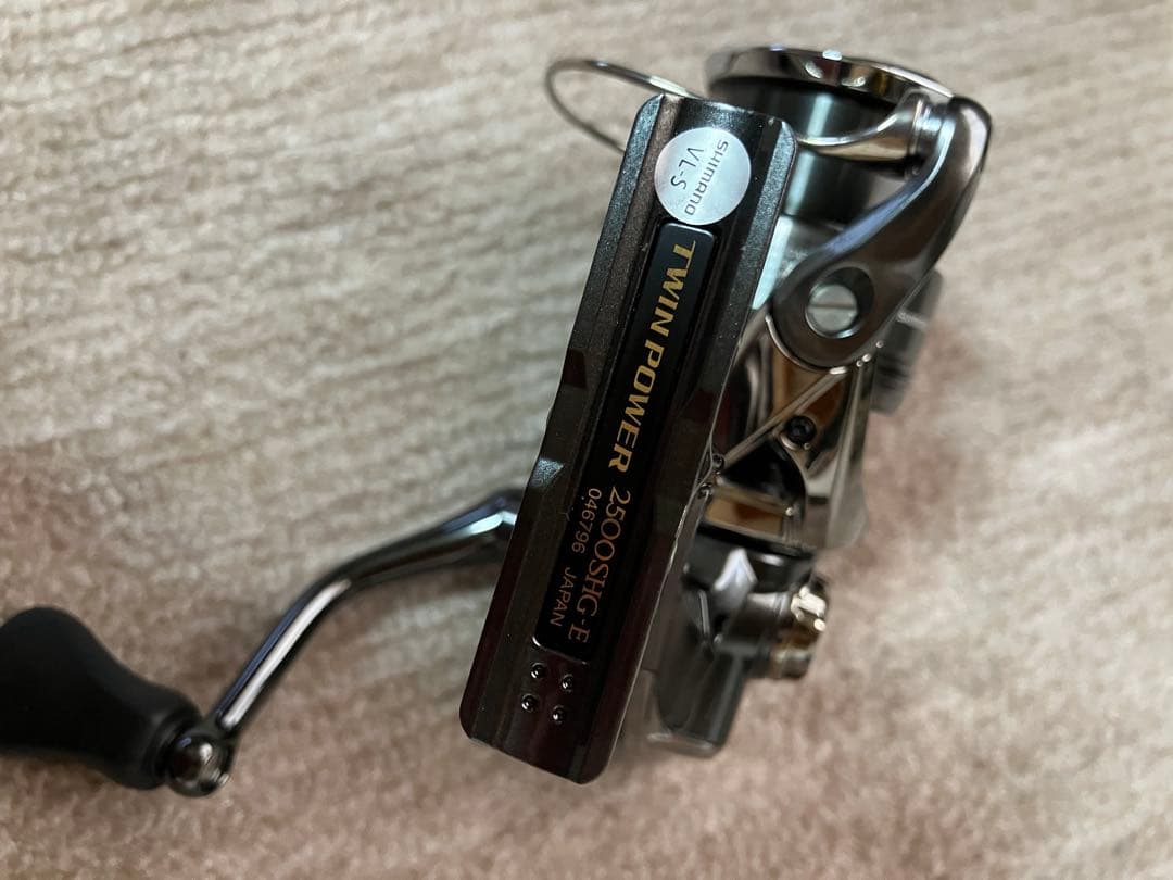 【シマノ】24ツインパワー 2500SHG（淡水のみ使用品）