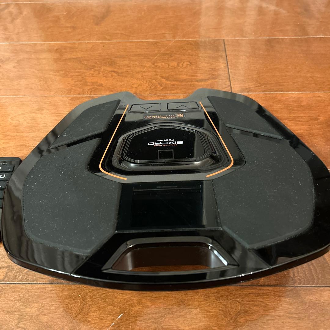 美品　SIXPAD FOOT P リモコン付き