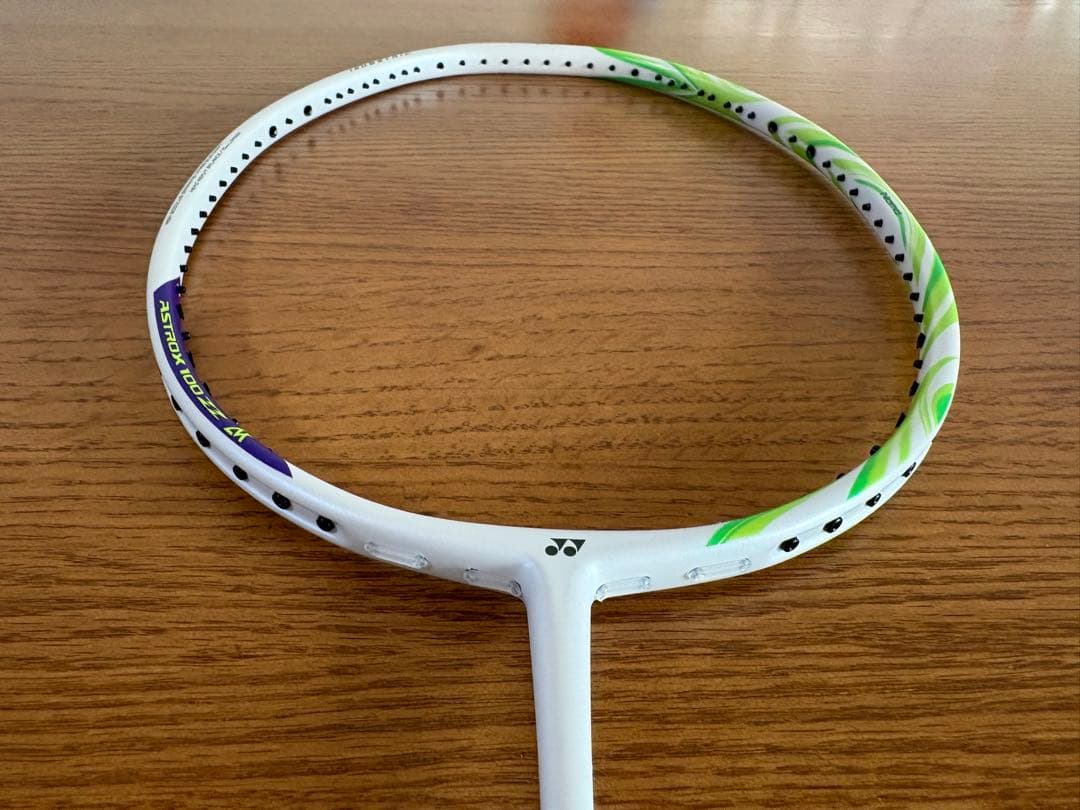 アストロクス100ZZ VA 4U5 YONEX バドミントンラケット未使用