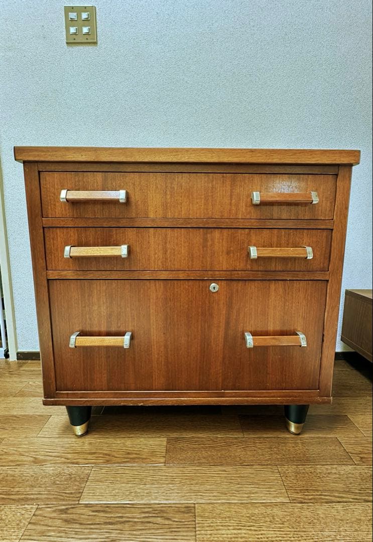 【7月末迄の出品】アンティーク家具　3段引き出しキャビネット チェスト