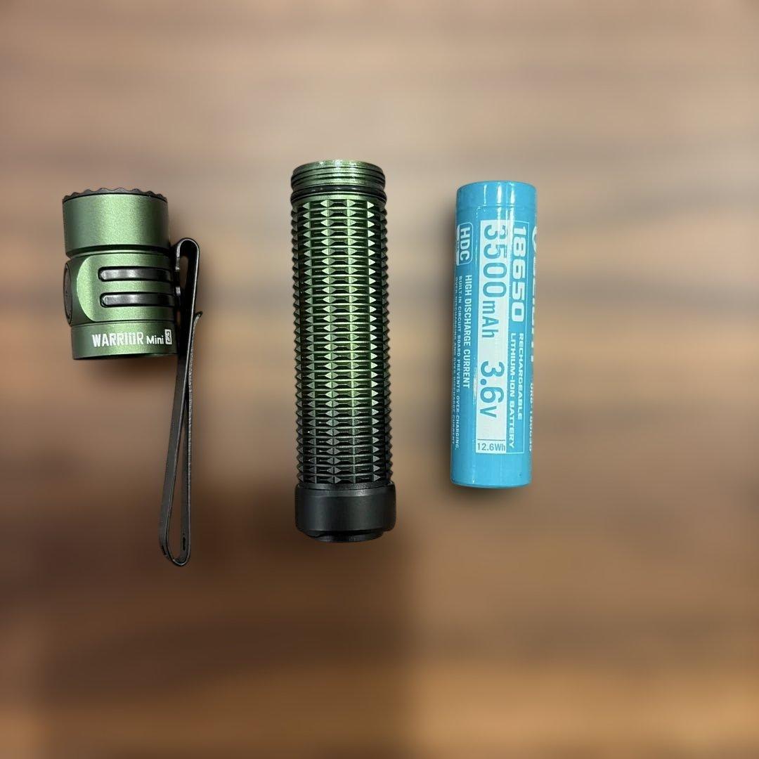 OLIGHT WARRIOR Mini 3 懐中電灯