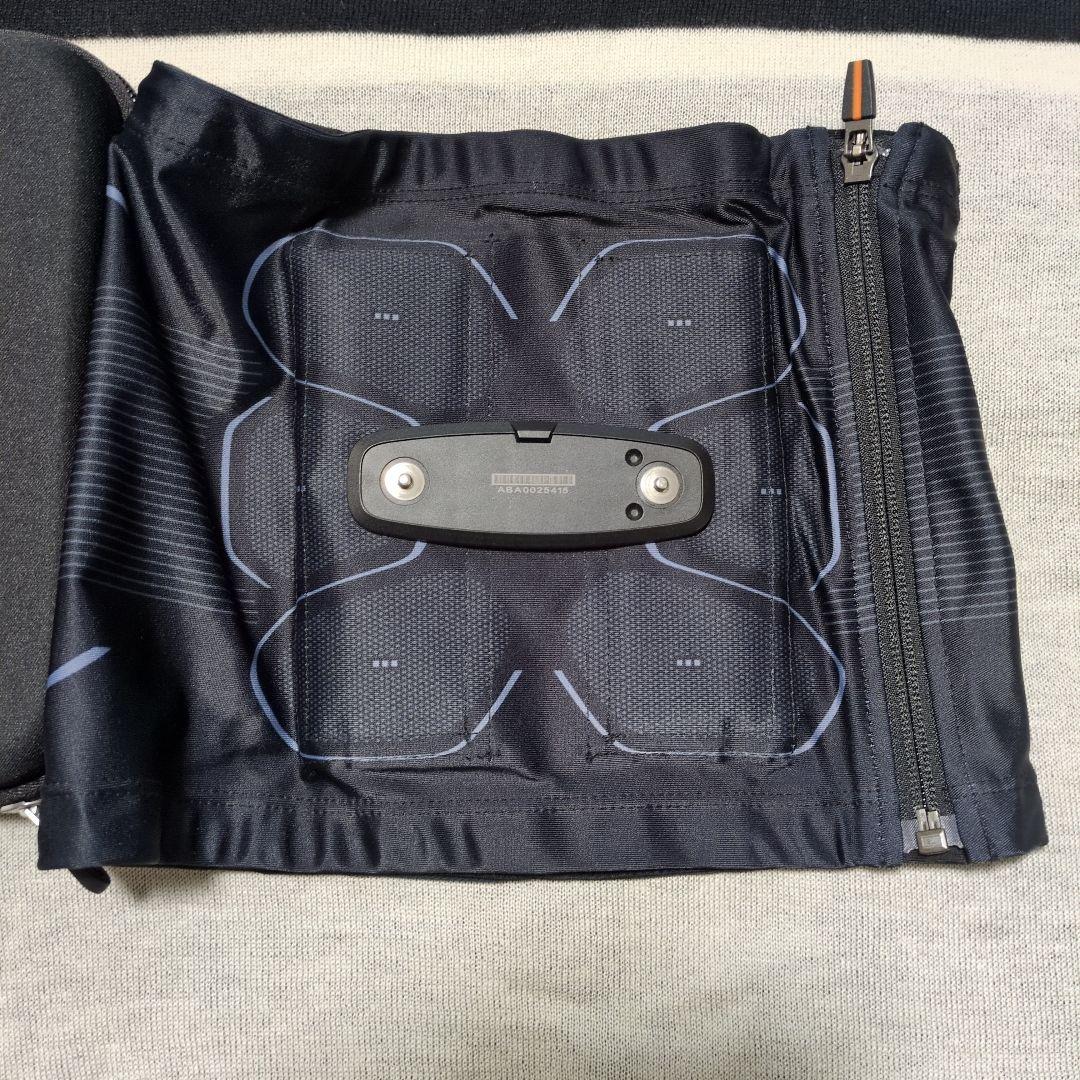 SIXPAD EMSトレーニングウェア ケース付き　Sサイズ