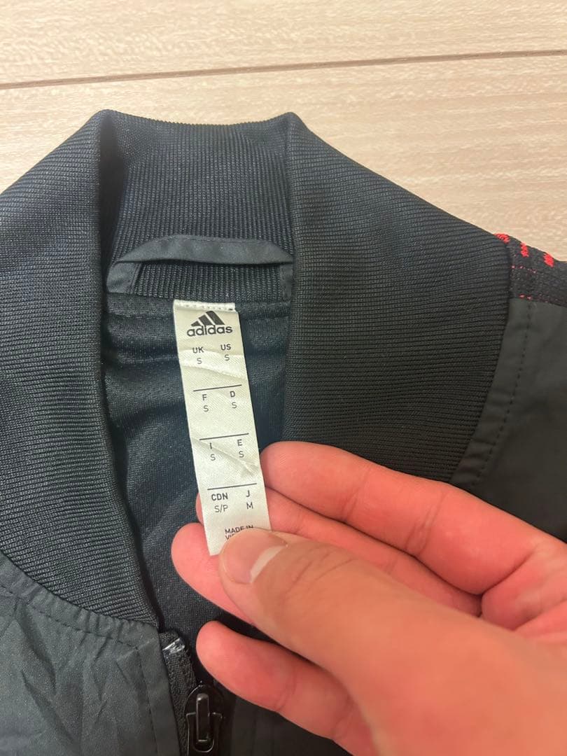 adidas マンチェスターユナイテッド　ジャケット