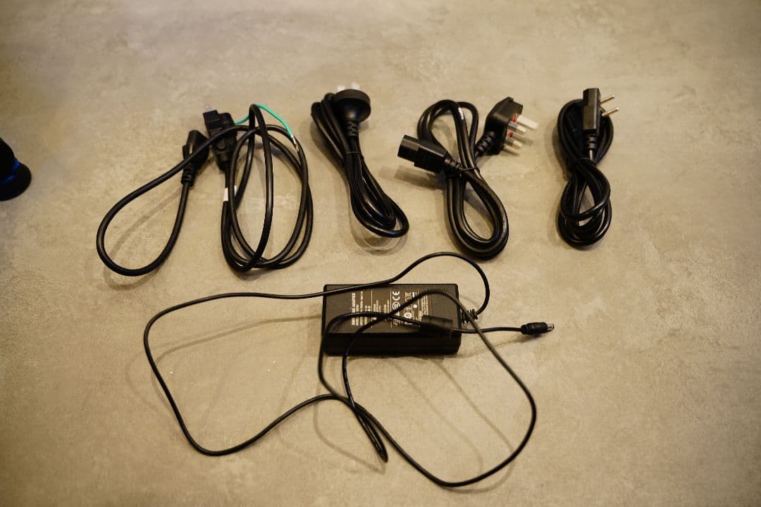 Wahoo KICKR V4 スマートバイクトレーナー
