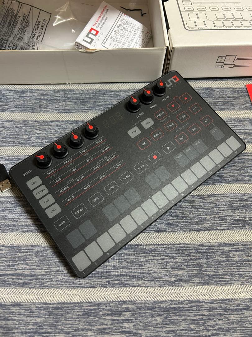 鍵盤楽器 UNO Synth IK MULTIMEDIA