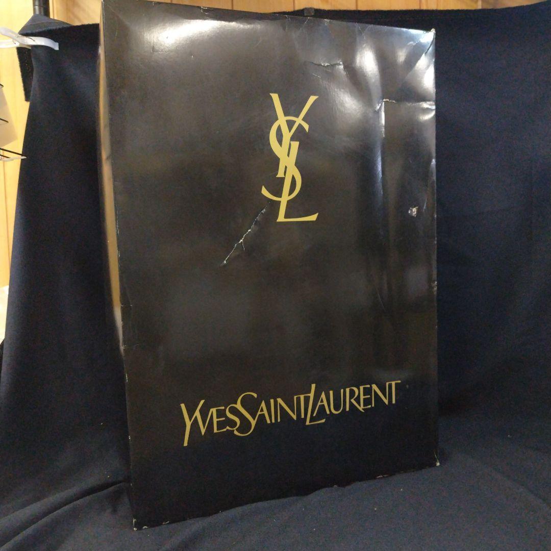 イブサンローラン　YVES SAINT LAURENT A404