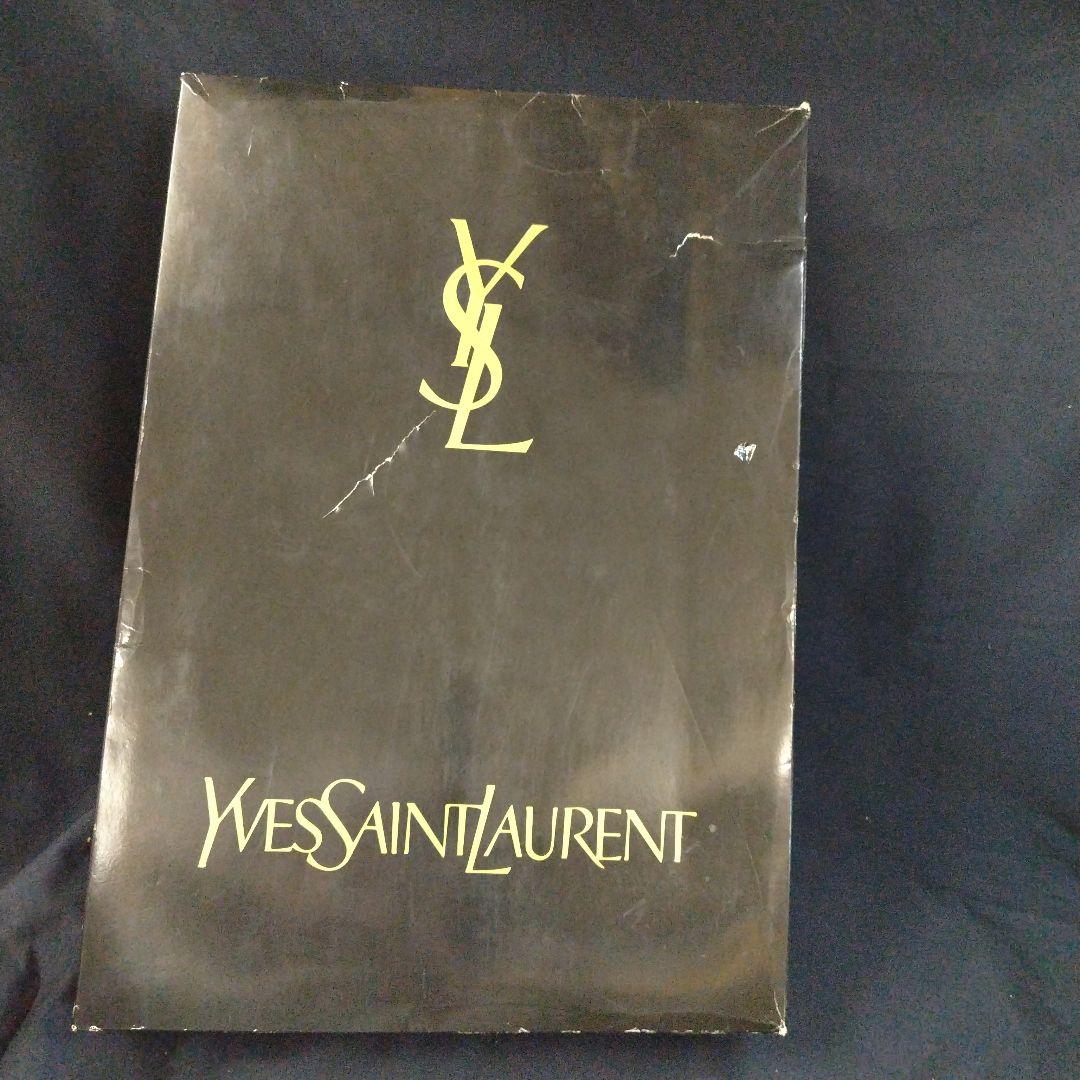 イブサンローラン　YVES SAINT LAURENT A404