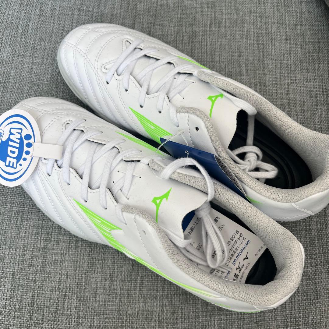 Mizuno サッカーシューズ ワイドフィット 24センチ新品