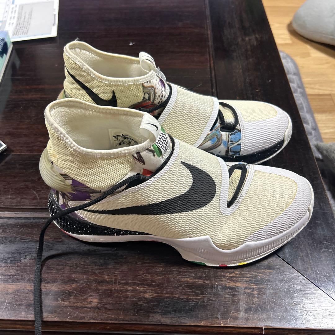 Nike 特別デザイン バスケットボールシューズ